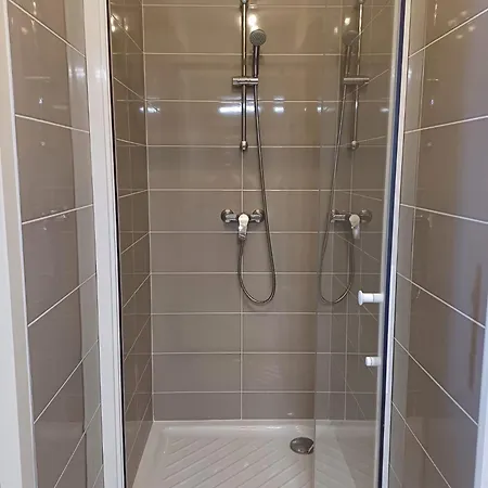 Apartment T3 Du Canal, 2chs, 2 Sdb, 3 Lits, Wifi Agen